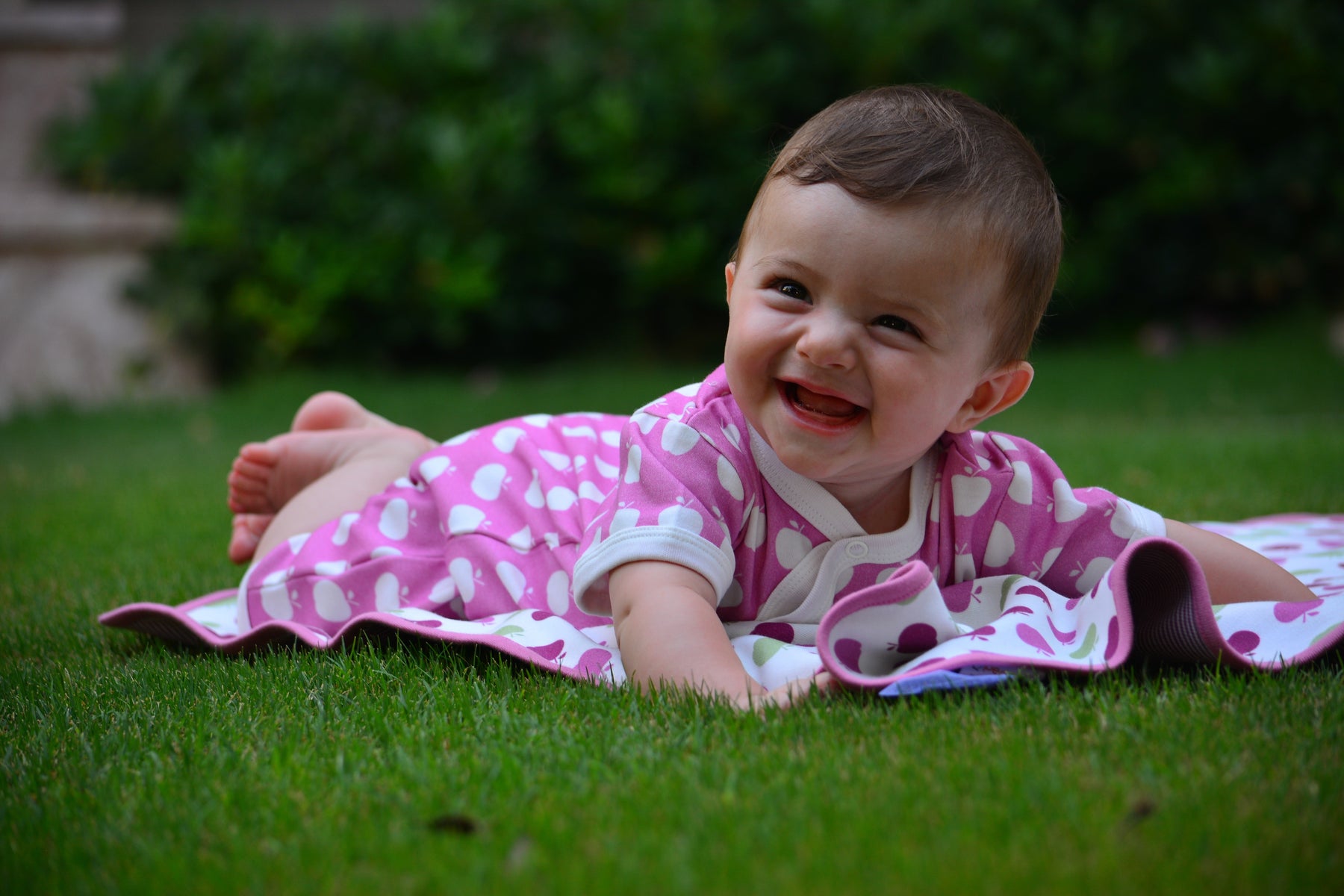 Traveling with Babies: Tips for a Smooth and Cozy Journey