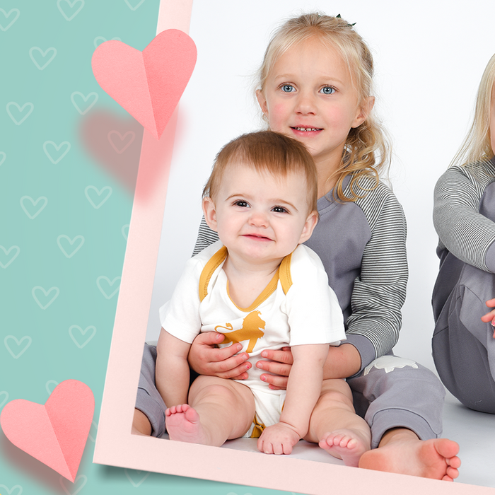 What should I look for when shopping for organic newborn baby clothes?